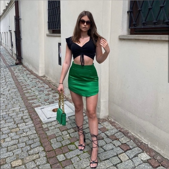 Zara Green Skirt | Size: Large - Picture 2 of 8